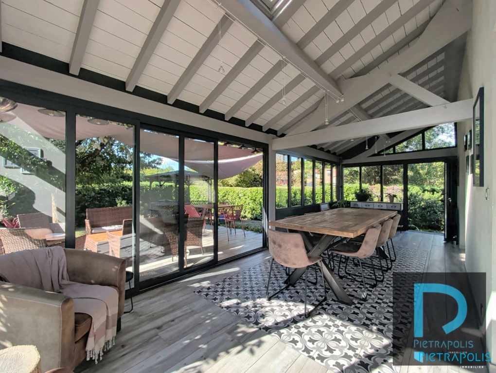 VERANDA