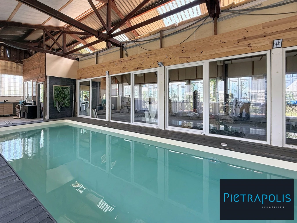 Piscine intérieure