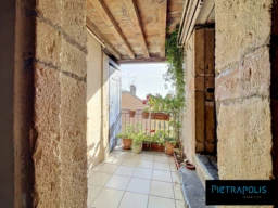 Espace extérieur sur le palier plein est