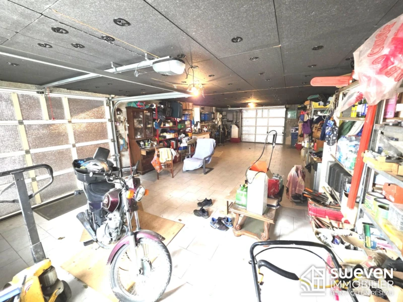 grand garage double portes