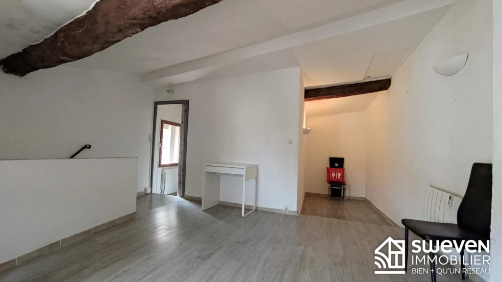 Chambre 1/ 2ème étage