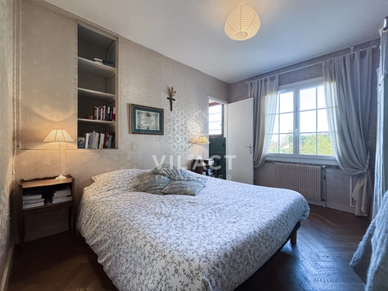 chambre parentale avec point eau