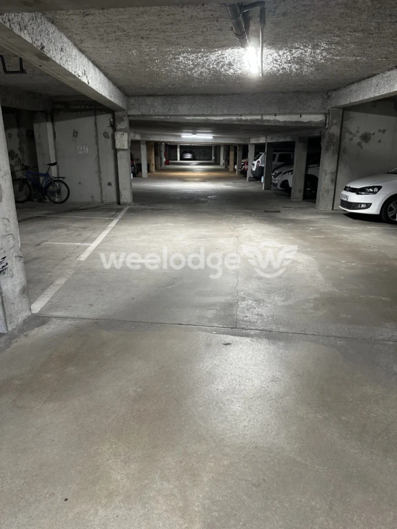 PARKING PRIVEE