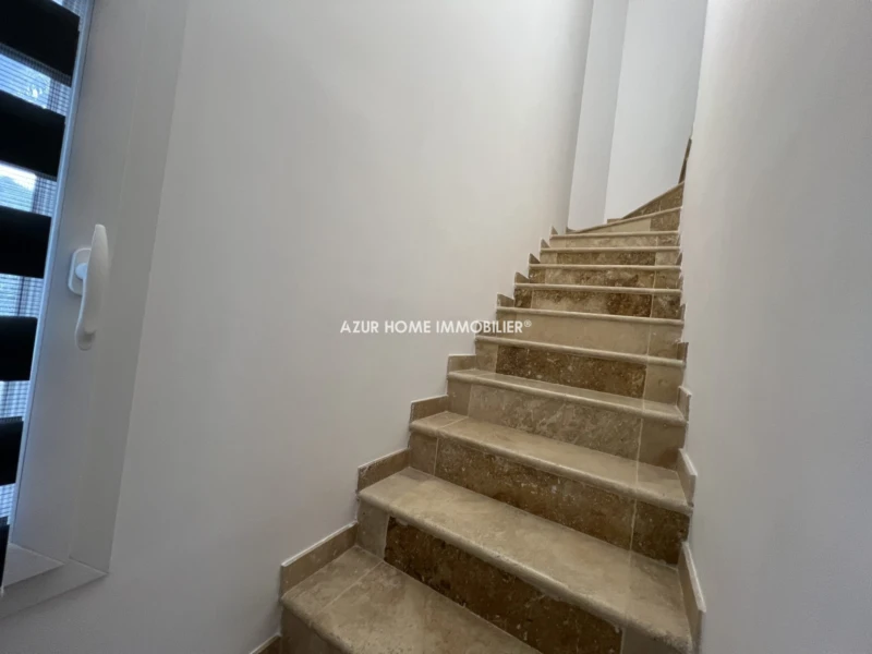 escalier menant vars la suite parentale