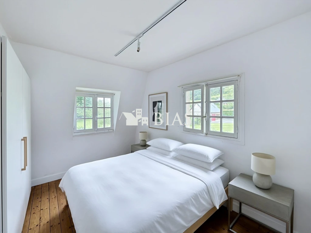 Aménagée avec l'IA Chambre 1