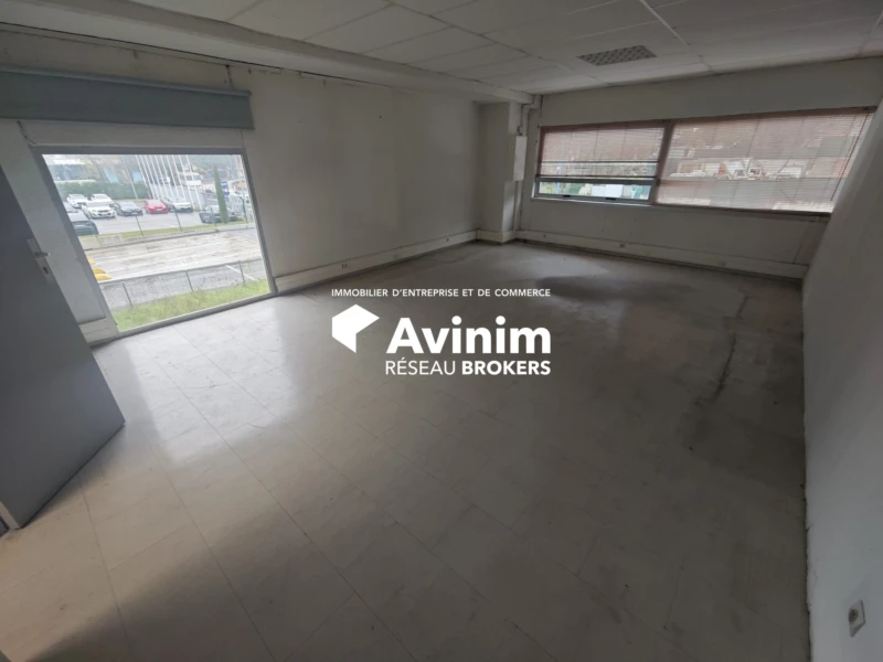 Bureau 33m2 au 1er étage