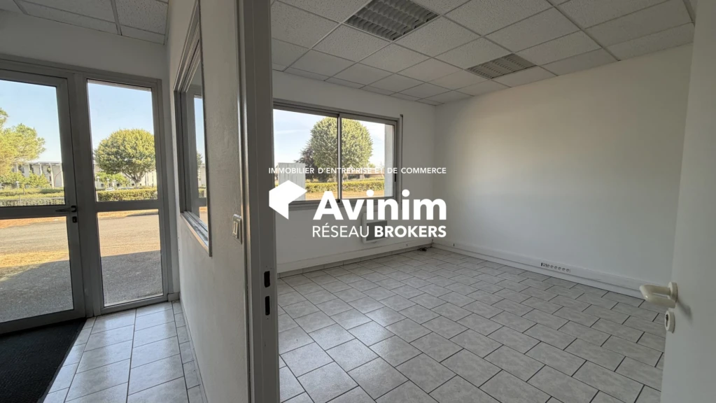 Bureau 1 et sas d'accueil