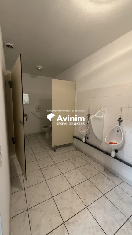Sanitaire entrepôt hommes