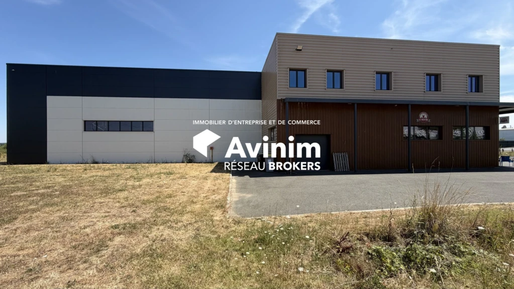 Réserve foncière 600 m2 pour consolider activité commerciale