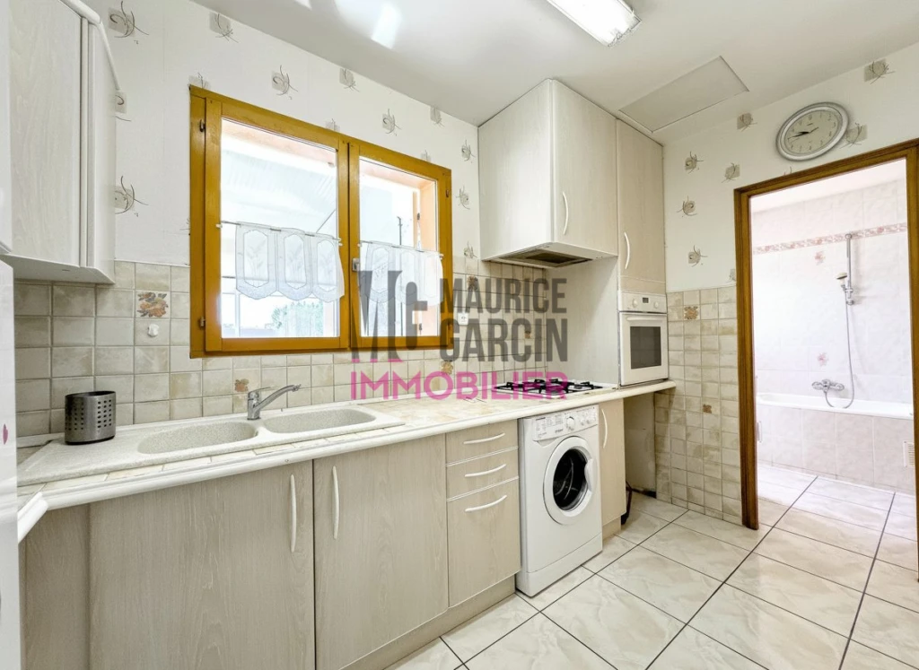 ACHAT VENTE MAISON PLAIN PIED 3 CHAMBRES MOLLEGES ALPILLES PISCINE JARDIN MAURICE GARCIN FLORENE TOLEDO