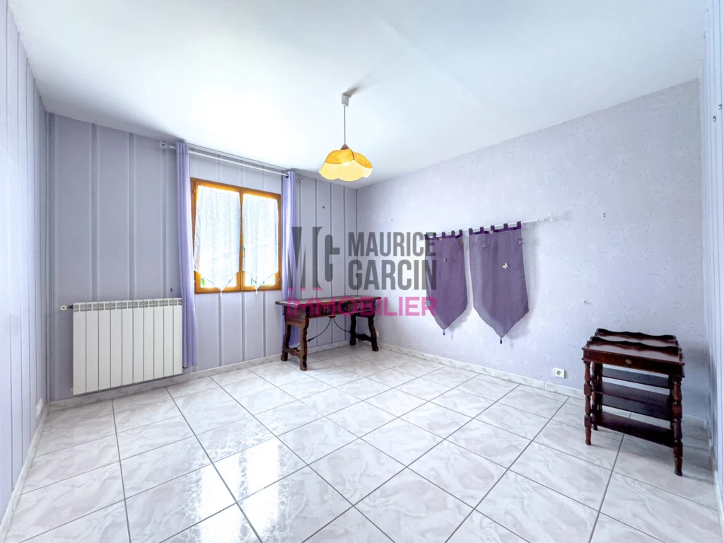 ACHAT VENTE MAISON PLAIN PIED 3 CHAMBRES MOLLEGES ALPILLES PISCINE JARDIN MAURICE GARCIN FLORENE TOLEDO