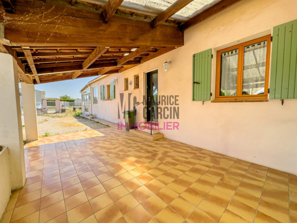 ACHAT VENTE MAISON PLAIN PIED 3 CHAMBRES MOLLEGES ALPILLES PISCINE JARDIN MAURICE GARCIN FLORENE TOLEDO