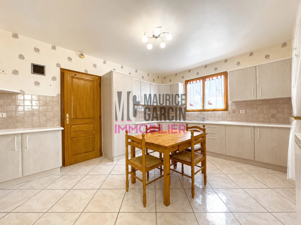 ACHAT VENTE MAISON PLAIN PIED 3 CHAMBRES MOLLEGES ALPILLES PISCINE JARDIN MAURICE GARCIN FLORENE TOLEDO