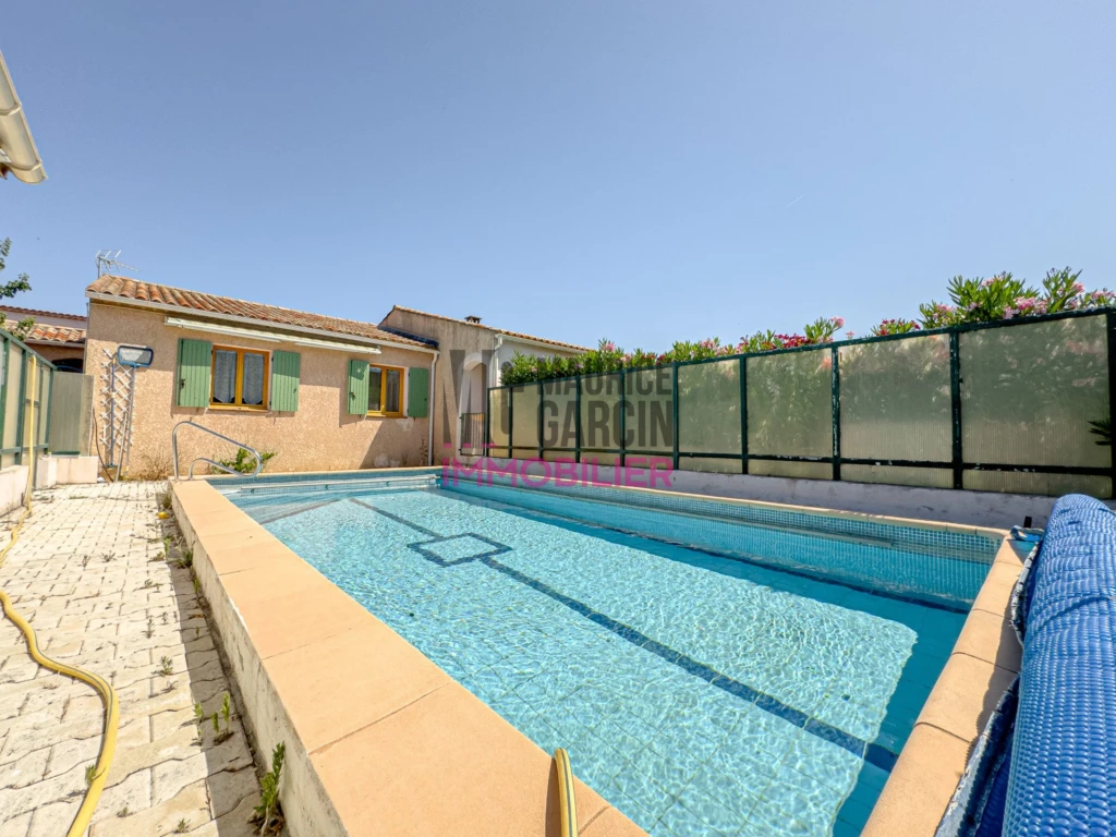 ACHAT VENTE MAISON PLAIN PIED 3 CHAMBRES MOLLEGES ALPILLES PISCINE JARDIN MAURICE GARCIN FLORENE TOLEDO