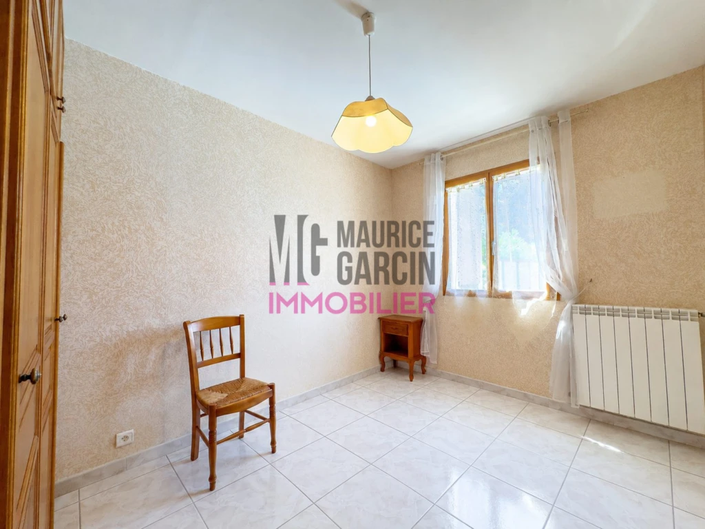 ACHAT VENTE MAISON PLAIN PIED 3 CHAMBRES MOLLEGES ALPILLES PISCINE JARDIN MAURICE GARCIN FLORENE TOLEDO