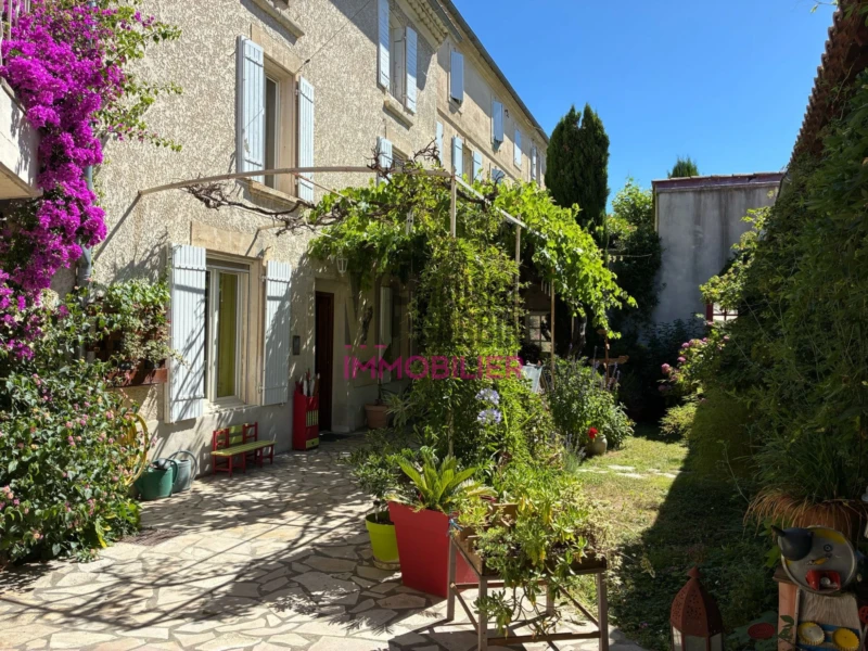 Maison, 7 pièces 13690 Graveson