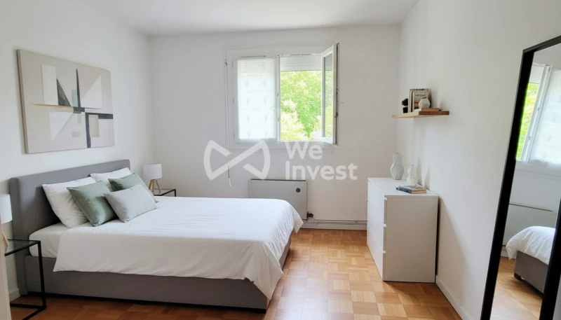 Projection d'un aménagement après rénovation intérieur modifié avec l' IA