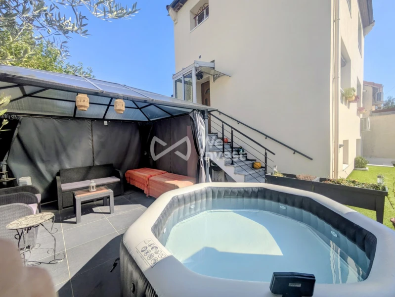 Pergola et jaccuzzi