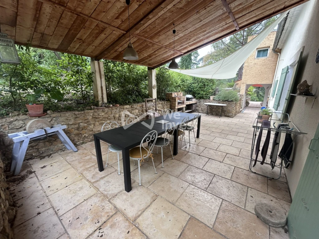 TERRASSE COUVERTE