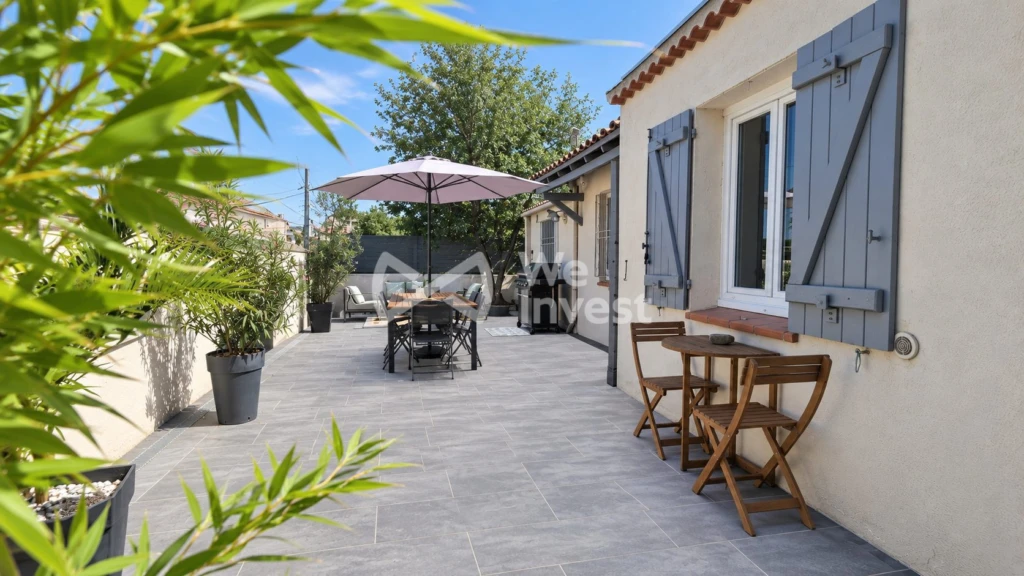 Partie T2 terrasse vue sur las Massifs