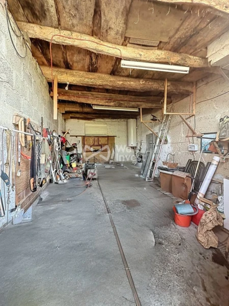 Garage attenant