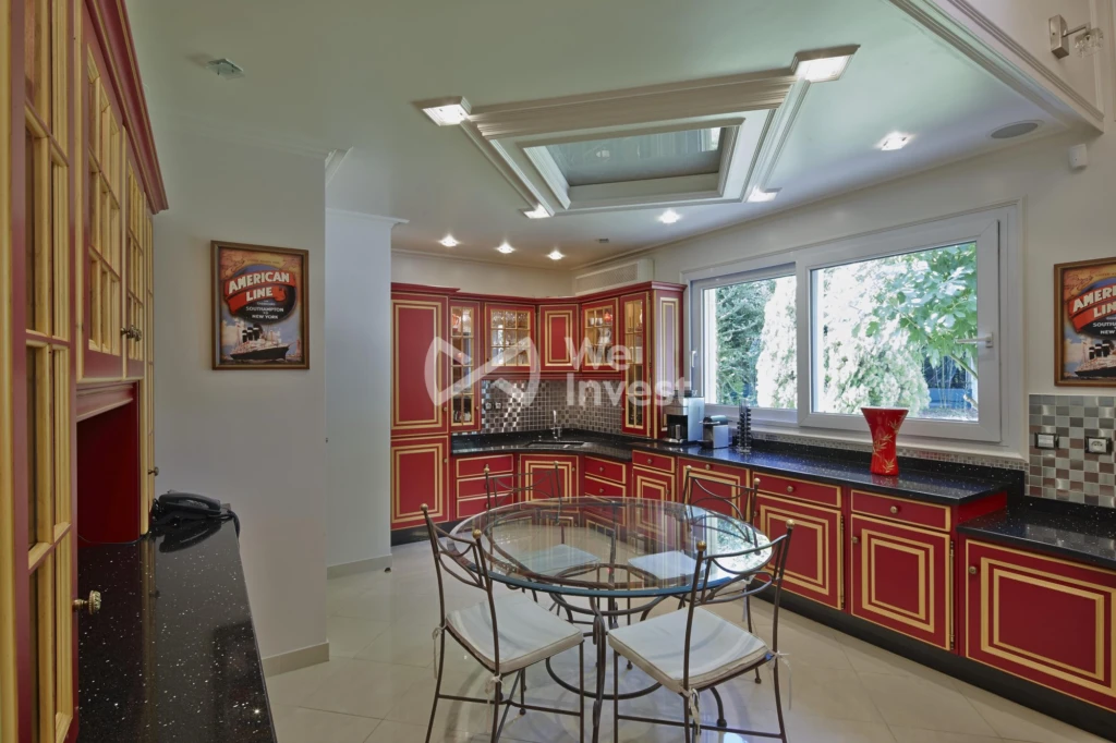 Cuisine sur mesure styale family room