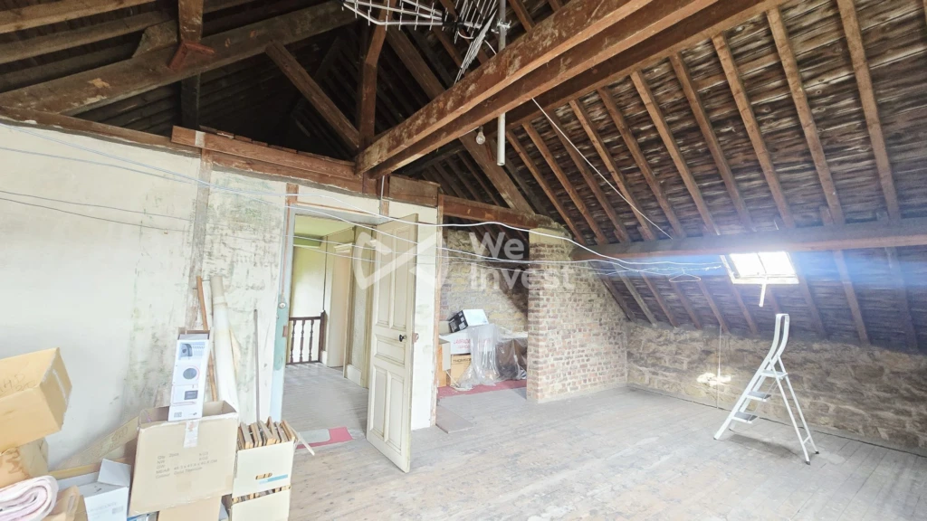 combles à aménager +/- 50m²