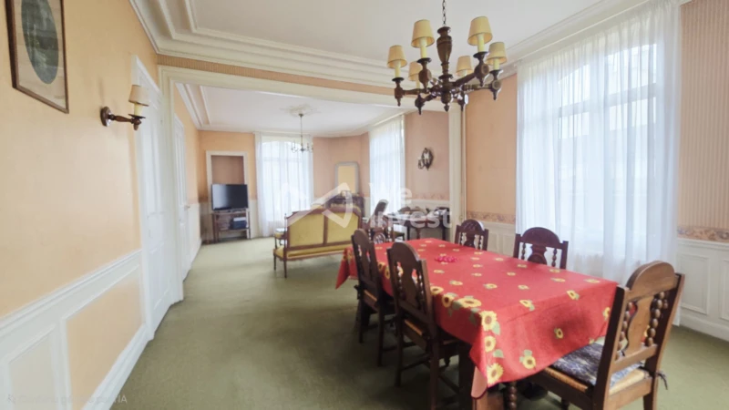 pièce à vivre de +/- 40m²