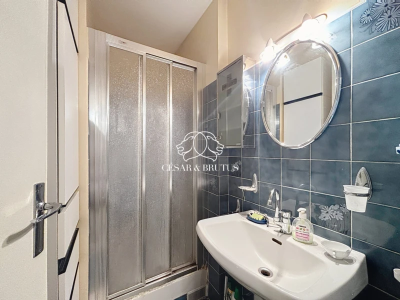 SALLE DEBAIN