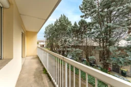 Balcon Lyon 8