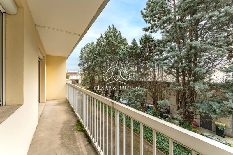 Balcon Lyon 8