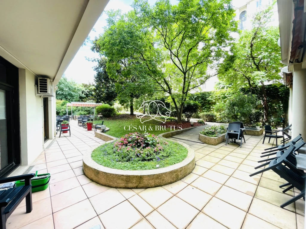Cour intérieure / Terrace