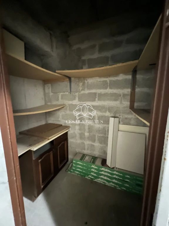 la cave de l'appartement