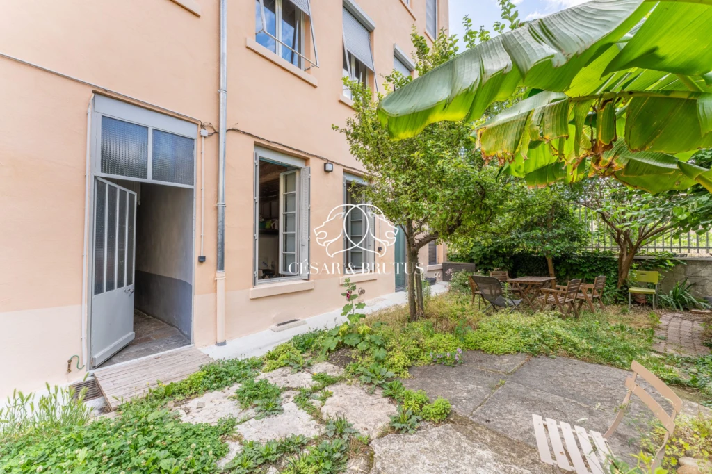 Jardin partagé (au dos de l'immeuble)