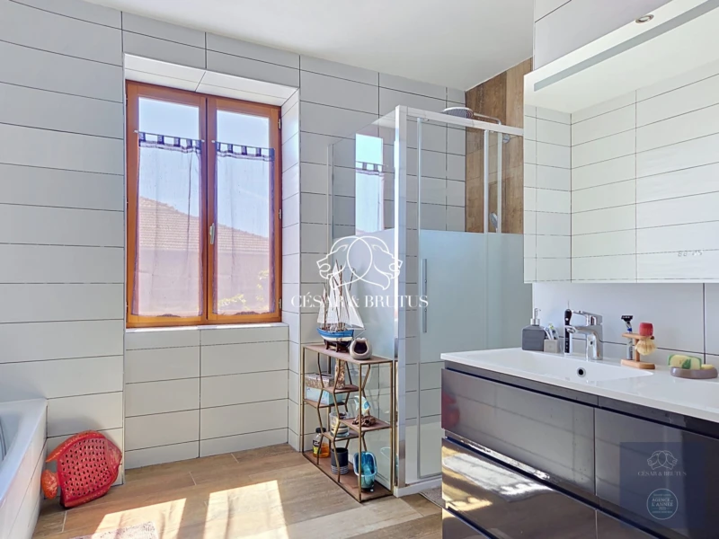salle de bain et douche