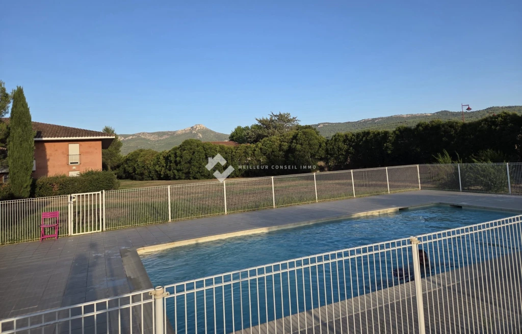 piscine de la résidence