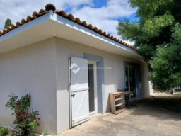 Façade coté séjour et chambre