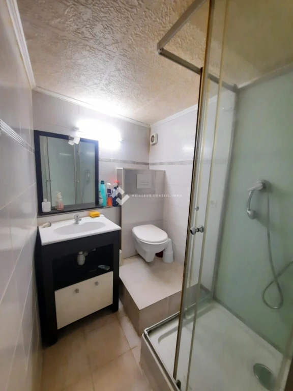 Salle d'eau du studio