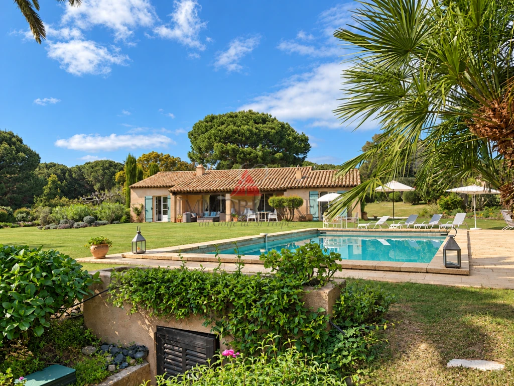 Piscine et maison