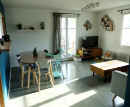 Living-room Natural light Wooden floor