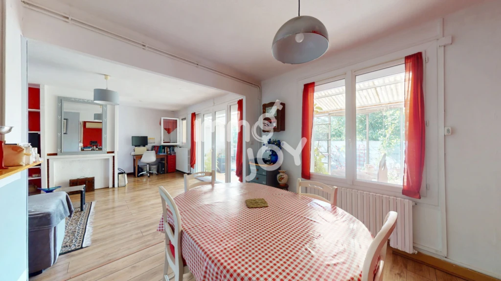 MAISON Á VENDRE SAINT HILAIRE