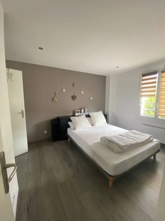 FOR RENT - MAISON A LOUER (loyer tout inclus) 5