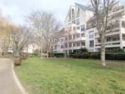 Location T1 bis meublé – 35m² + jardin privé – Rueil-Malmaison (loyer tout inclus) 1