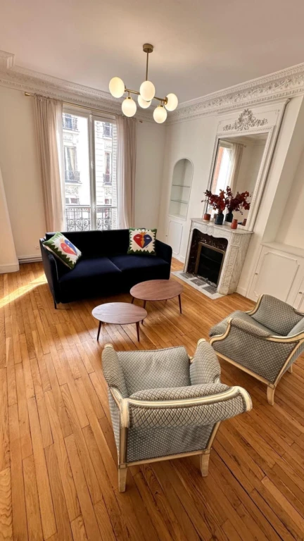 Appartement lumineux 70 m² – Double séjour, 2 Chambres & ascenseur – Rue Fays (loyer tout inclus) 2