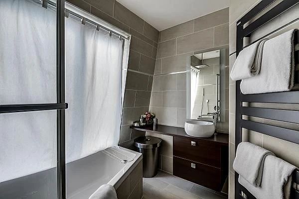 Loft moderne et original au coeur du Marais (loyer tout inclus) 17