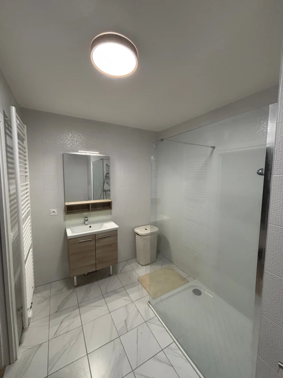 Location meublée appartement 2 pièces 43,70 m² Alfortville (94140) 1.400 € (loyer tout inclus) 12
