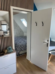 Appartement entièrement refait à neuf (loyer tout inclus) 2