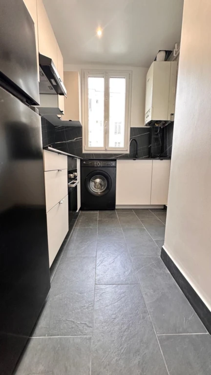 Appartement lumineux 70 m² – Double séjour, 2 Chambres & ascenseur – Rue Fays (loyer tout inclus) 6