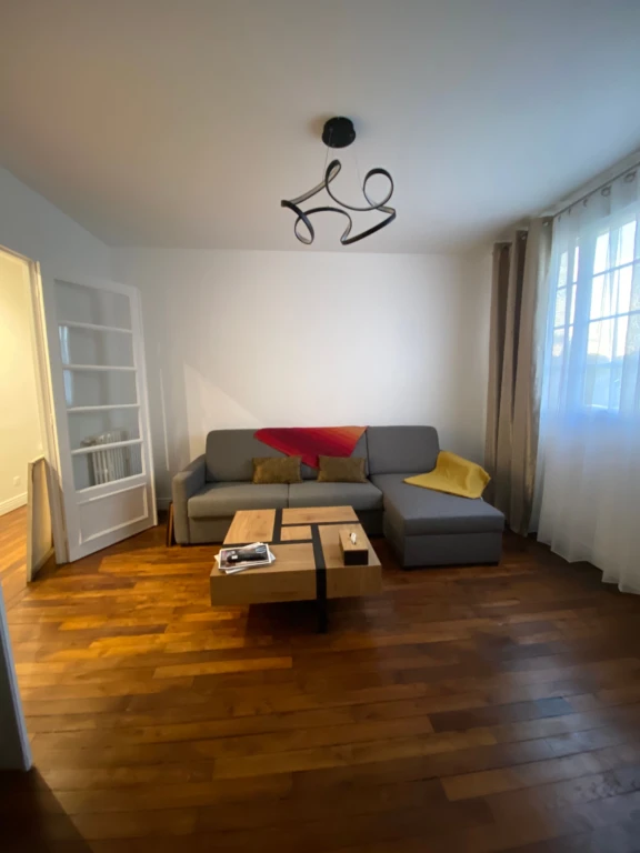 Bel appartement lumineux sans vis-à-vis (loyer tout inclus) 3