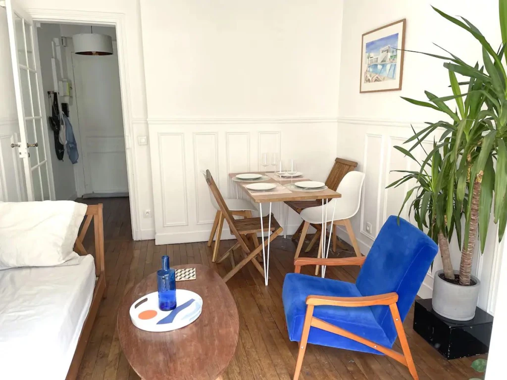 Appartement typiquement parisien proche de Montmartre (loyer tout inclus) 9